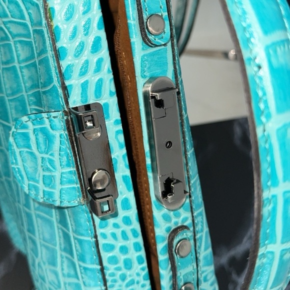 PATRICIA NASH Nela Satchel Blue Leather Crossbody Bag AUTHENTIC -Broken Latch - Picture 8 of 9